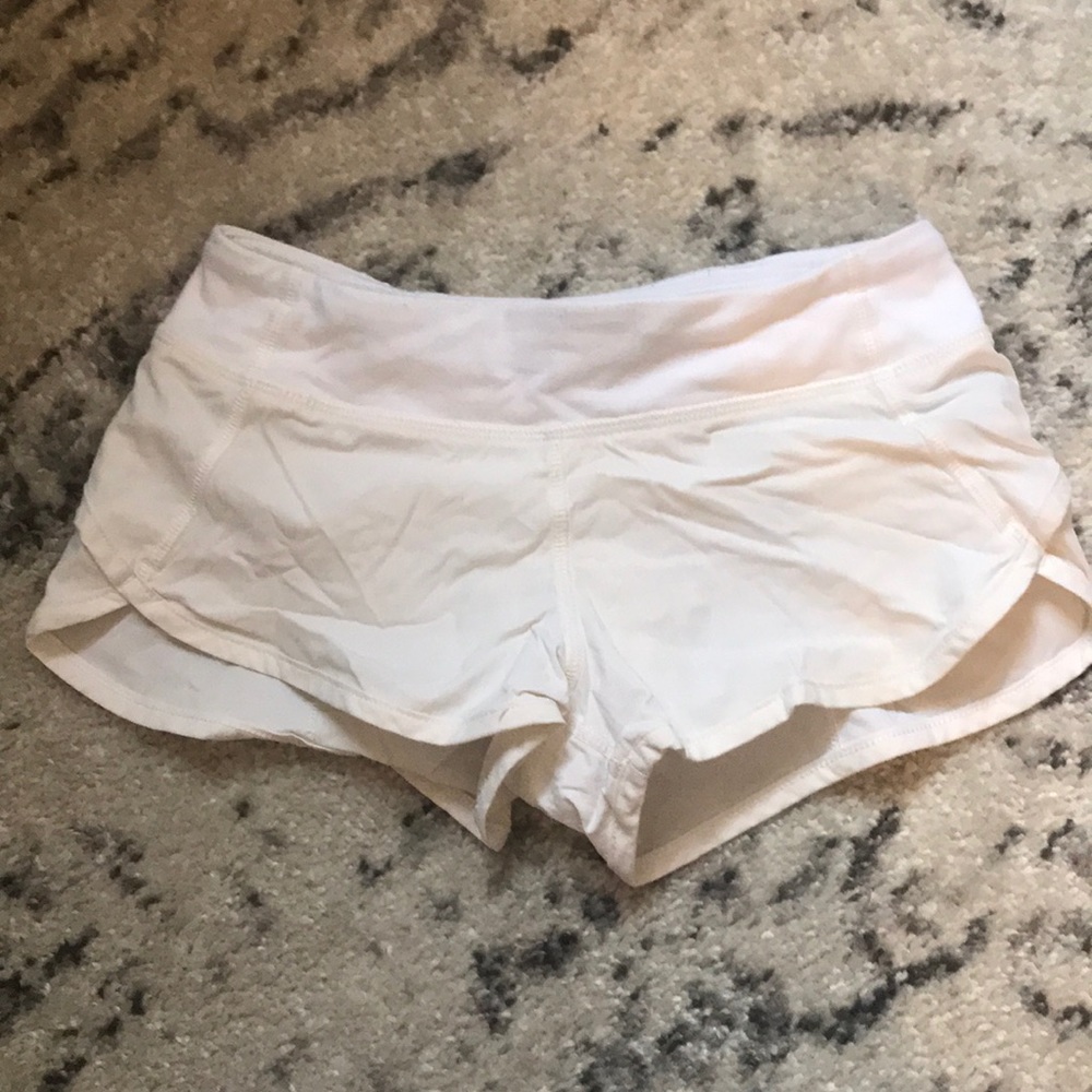white ivviva shorts